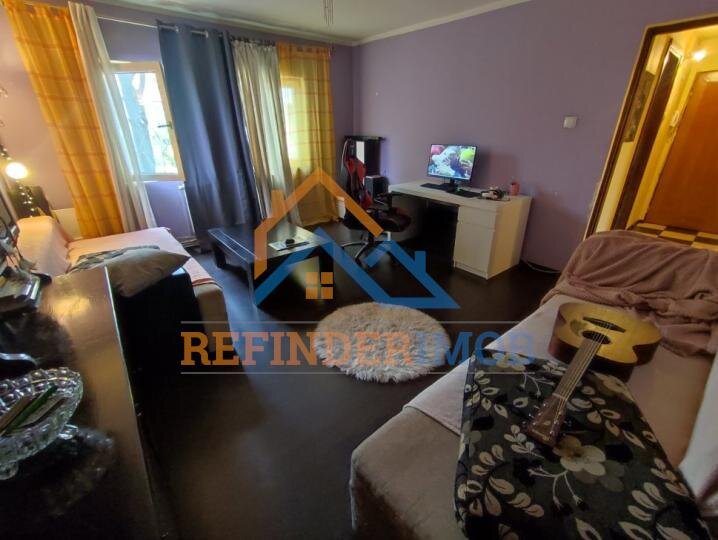 Rahova, Buzoieni, vanzare apartament 3 camere.